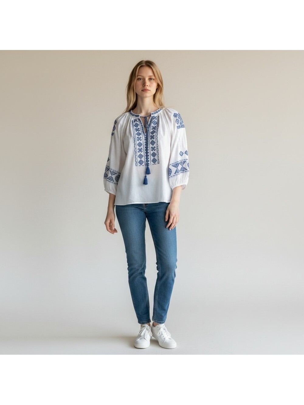 Time And Tru Blouse Women M Medium White Geometric Embroidered Long Sleeve